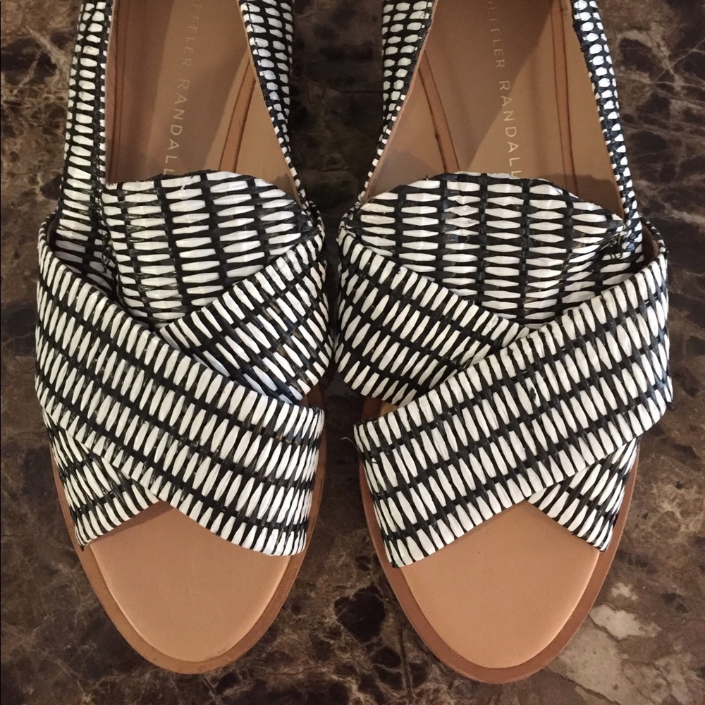 Loeffler Randall Peep-Toe Flats/Sandal (w/dustbag)